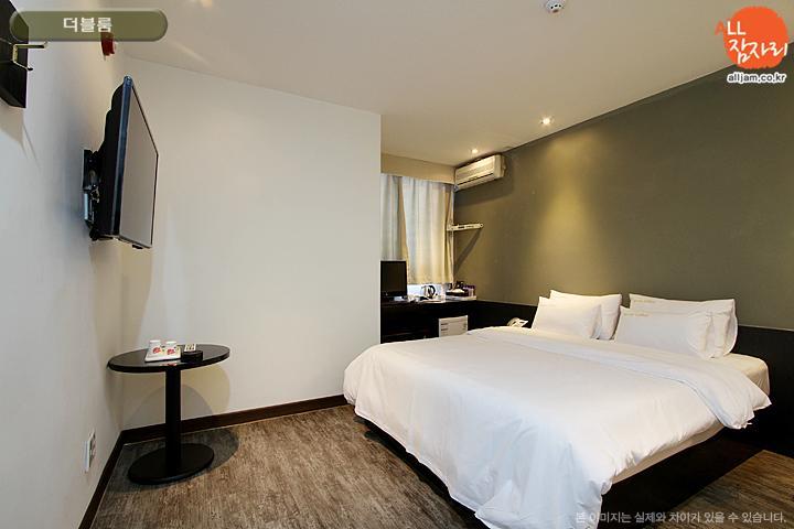 The Hotel Bon Suwon Oda fotoğraf