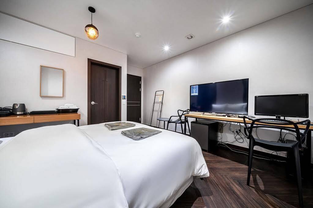 The Hotel Bon Suwon Dış mekan fotoğraf